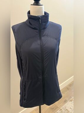 lululemon athletica Navy Quilted Zip-Up Run for Cold Vest